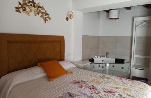 Penafiel Apartment | Indulge in PEÑAFIEL DREAMS with Hot Tub & 9.5/10 Rating