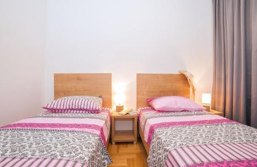 Golubovina Apartment | Peace 2 Apartments: Exceptional Stay with Parking & Dining