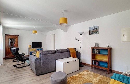 Saint-Aquilin-de-Pacy House | Serene Getaway: Peace and Relaxation by the Eure River