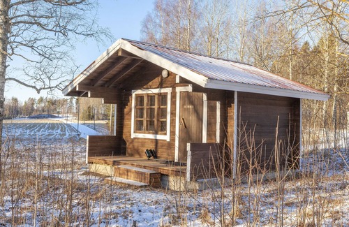 Hameenlinna Cottage | Serene Aulanko Lake Hide-out: Privacy & Pet-Friendly Amenities