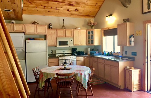 Mason Cabin | Tranquil Retreat in the North Woods - Guest Rated 9.8/10