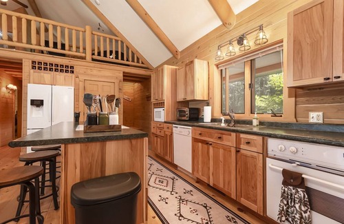 Arkdale Cabin | Serene Sand Valley Log Home with Lake and Ocean Views