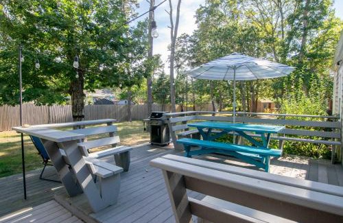 Wellfleet House | Relaxing Retreat with Pet-Friendly Amenities and a Back Deck