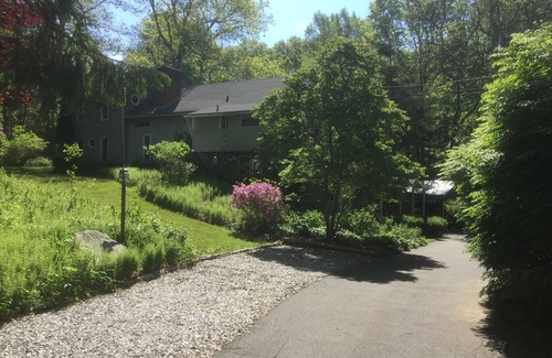 Deep River Center House | Discover Peace Barn in the Scenic CT River Valley