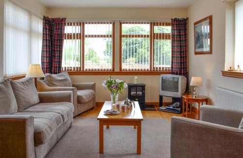 Newton Stewart House | Tranquil Stay at Peace - 4-Star Pet & Child Friendly Hotel