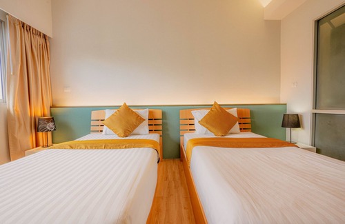 Ban Phan Thom Hotel | Budget-Friendly Retreat at Peace Land Khaosan with Pool