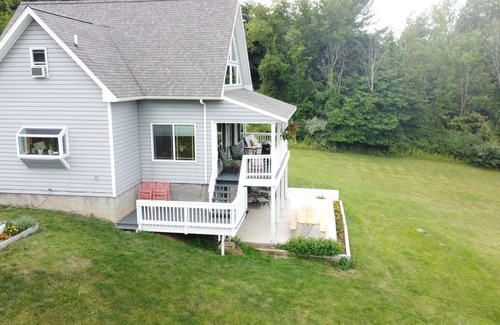 Naples House | Tranquil Getaway at Peace Pond Acres - Finger Lakes Retreat