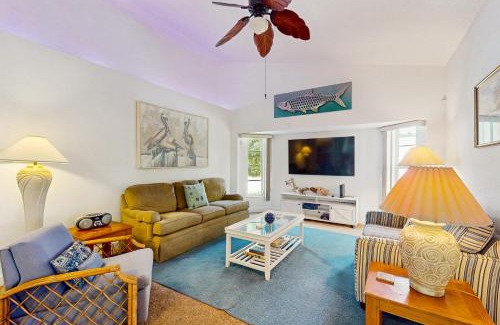 Harbour Heights House | Family-Friendly Retreat at Peace River Paradise Hotel