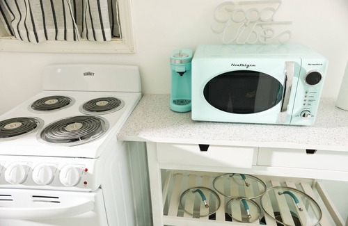 Atlanta Apartment | Tranquil 1 Bedroom Apartment: Pet-Friendly & Family Ready