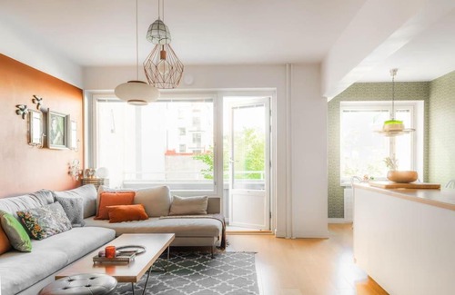 Punavuori Apartment | Tranquil 1BR Retreat in Design District with Family Amenities