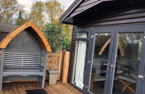 Sturton By Stow Cabin | Peaceful 2-Bedroom Holiday Lodge With Hot Tub