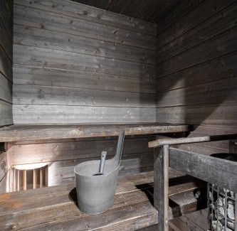 Muurame Apartment | Peaceful 2BR Getaway Cabin at the Top of Riihivuori