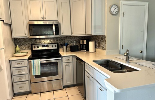Mount Pleasant House | Serene 3 BR Cottage Near Beaches and Historic Charleston