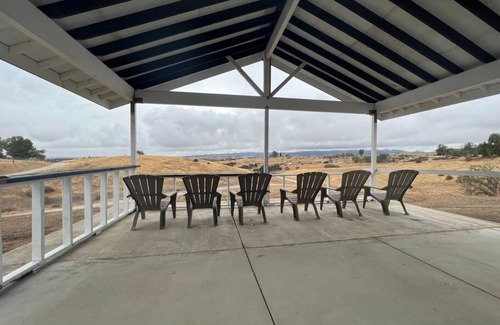Paso Robles House | Relaxing 4-Bedroom Farm Stay at Whispering Vines Retreat