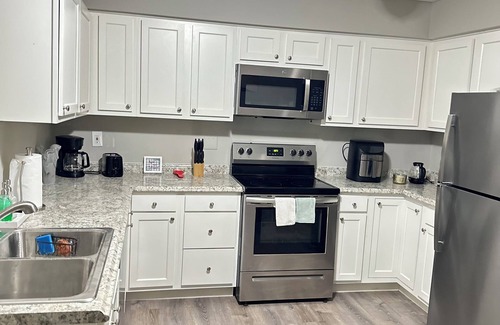 Summit Station House | Peaceful 4-bedroom house in charming Columbus