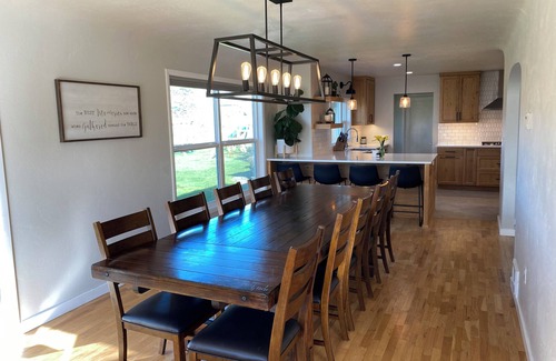 Springfield House | Peaceful 4 Bedroom, 2.5 Bath - Close to Campus + Autzen