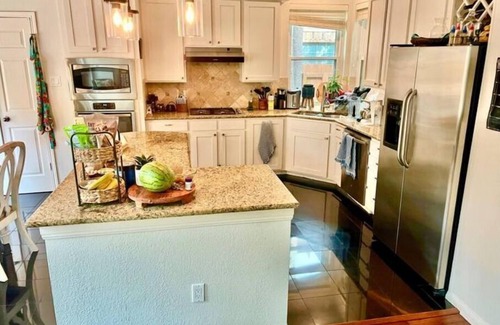 Austin House | Serene 4BR Retreat with Office and Spa in South Austin