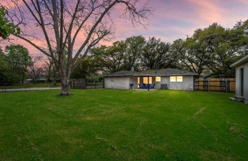 Baytown House | Serene Stay in Prime Baytown Location for Families