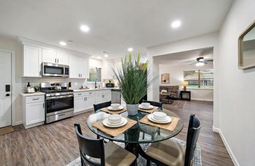 Baytown House | Serene Stay in Prime Baytown Location for Families