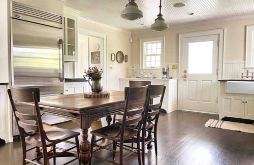 Hillsboro House | Inviting Farm Stay Retreat Near Rocky Fork Lake with Pool