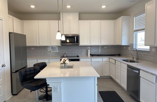 Wetmore House | Ideal Family Retreat in the Heart of the City!