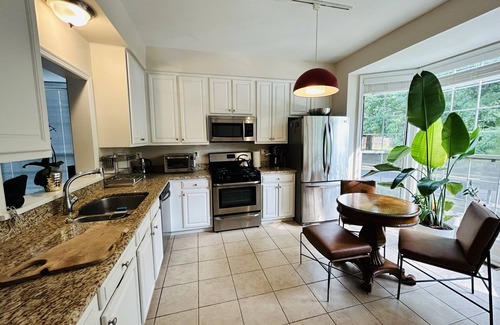 Lowes Island House | Tranquil Retreat Near Algonkian Parks and IAD Airport