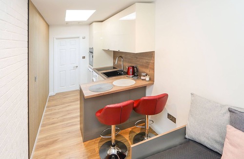 St. Michael's Apartment | Serene Stay with Family-Friendly Amenities and Kitchen Access