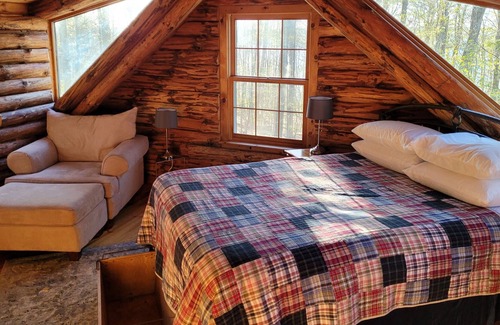 Gloversville Cabin | Peaceful and Private Adirondack Log Cabin