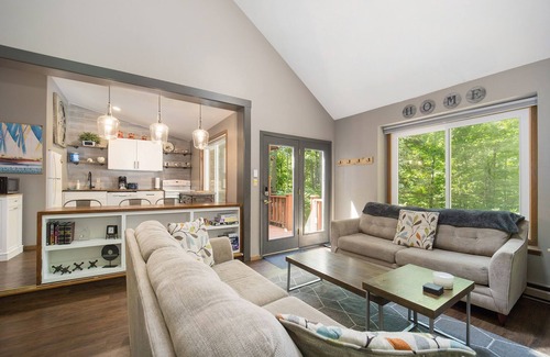 Bellaire Cabin | Cozy Updated Cabin with Loft and Fireplace at Schuss Village