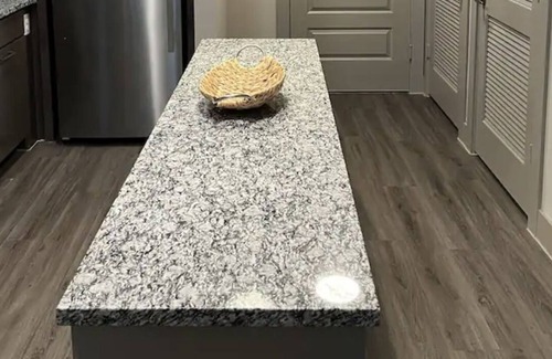 Cloverleaf Apartment | Peaceful apartment East Houston