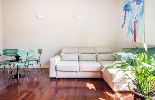 Porta Venezia Apartment | Tranquil Apartment in Porta Venezia - 4-Star Family Haven