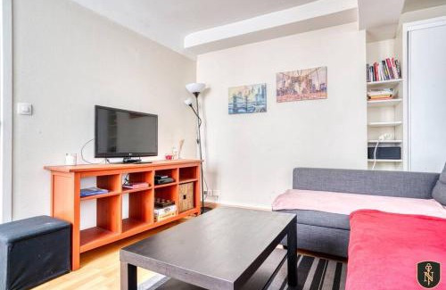 Centre Ancien Apartment | Tranquil Apartment in the Heart of Caen - Family Friendly Stay