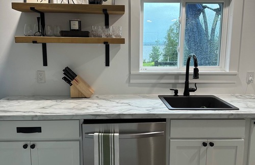 Malagash House | Peaceful beachfront Harrington Hideout close to 4 golf courses and Ski Wentworth