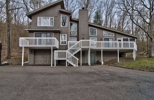 Bushkill House | Tranquil Getaway with Pool & Child-Friendly Amenities
