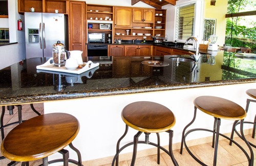 Garabito House | Tranquil Villa Retreat with Private Pool in Atenas Hills