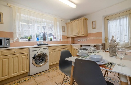 Cradley House | Peaceful Birmingham Home (Standard Twin Room)