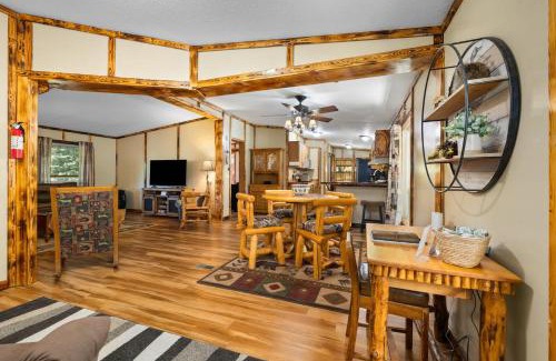 Boise House | Peaceful Boise Retreat 3BR with Cozy Deck