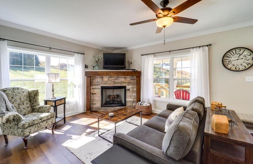 Butler House | Tranquil Butler Retreat at The Pond - Family Friendly Stay