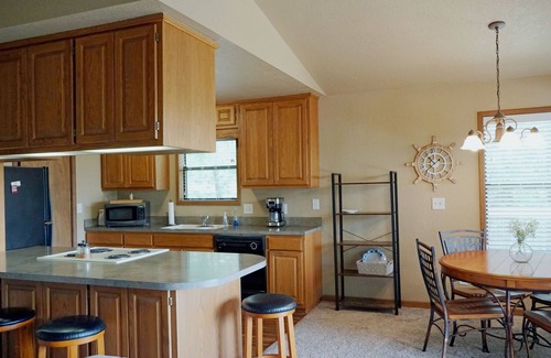 Evening Shade Cabin | Tranquil Cabin Retreat Near Lake Tenkiller - Sleeps 6