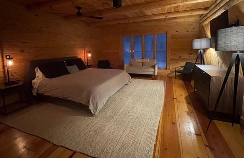 Sunset Cabin | Serene Cabin Retreat by Table Rock & Caesars Head Parks