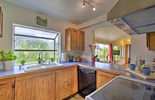 Adelma Beach Cabin | Tranquil Cabin Stay on Horse Farm, Near Town & Great Amenities