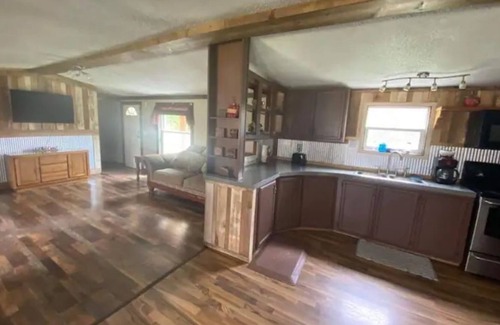 Peebles Cabin | Peaceful cabin with creek view near Serpents Mound