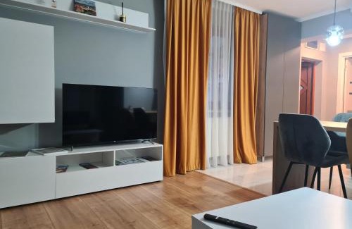 Tirgu Mures Apartment | Serene Central Apartment with Garden - Guest Rated 9.6/10