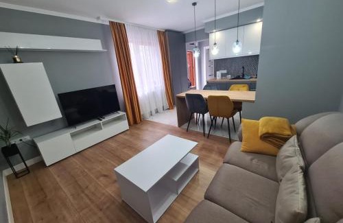 Tirgu Mures Apartment | Serene Central Apartment with Garden - Guest Rated 9.6/10
