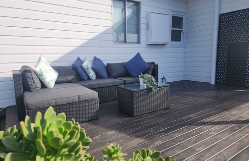 Morwell House | Peaceful, centrally located, 2 bedroom cottage minutes walk to Morwell CBD.