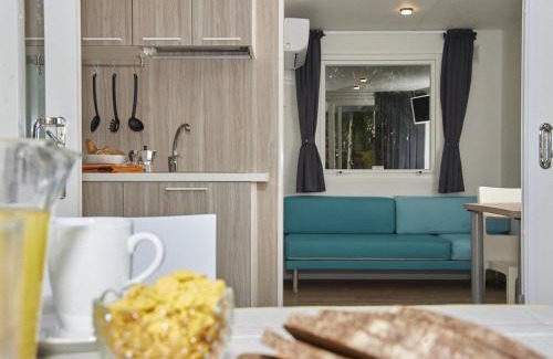 Baia Domizia Ski Chalet | Family-Friendly Getaway at Belvilla by OYO Baia Domizia