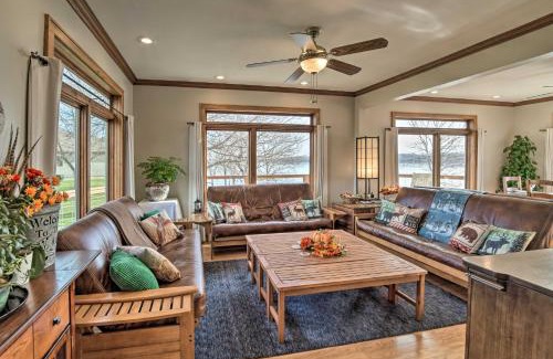 Clinton Apartment | Tranquil Clinton Retreat with Lakefront and Spa Amenities