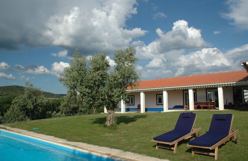 Santiago do Escoural House | Idyllic Country Retreat with Pool in Wine Region, Rated 10/10