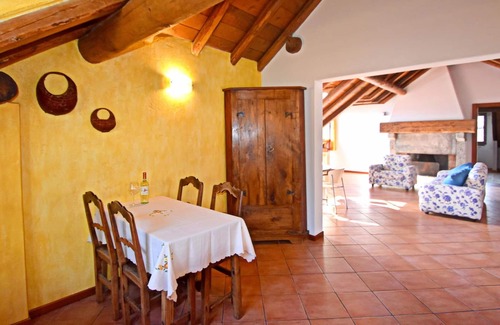 Cargiago Cottage | Peaceful Cottage in Cargiogo with Private Terrace