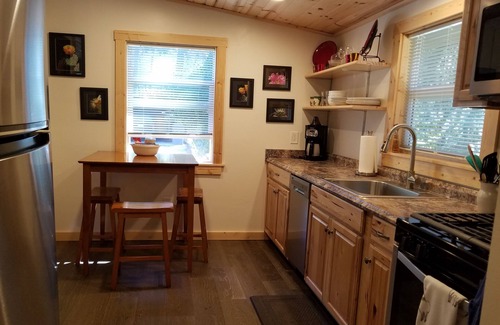 Colfax House | Tranquil Cottage Near Lake Tahoe with Spa & Breakfast